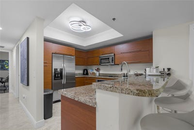 /international/us/2641-n-flamingo-road-sunrise-fl-110106456374/