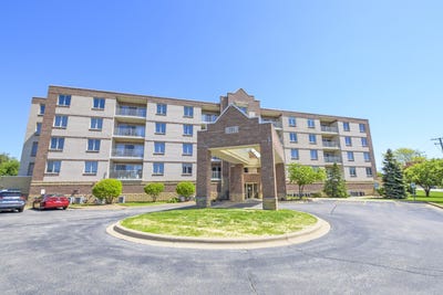 /international/us/201-w-brush-hill-road-elmhurst-il-110107796880/