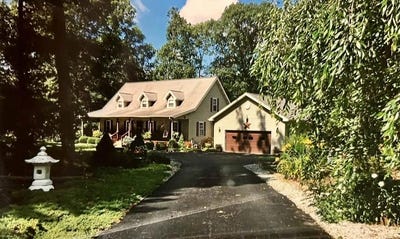 /international/us/474-laurel-street-shady-spring-wv-110107548167/