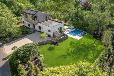 /international/us/29-monroe-drive-montauk-ny-110119494818/