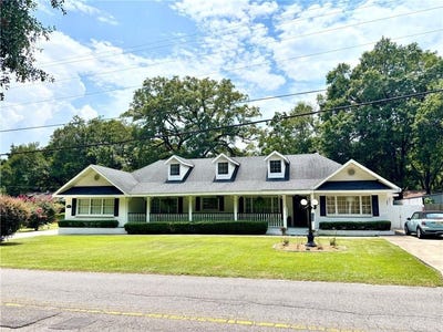/international/us/927-cleveland-road-saraland-al-110109581855/