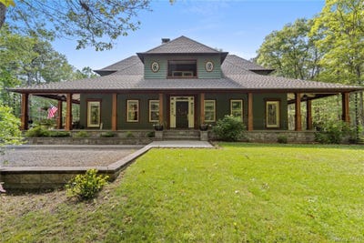 /international/us/490-wading-river-road-manorville-ny-110108955407/