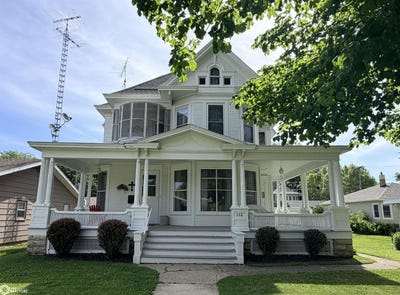 /international/us/112-s-federal-street-hampton-ia-110108552860/