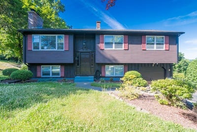 /international/us/45-skyline-dr-westfield-ma-110109002171/