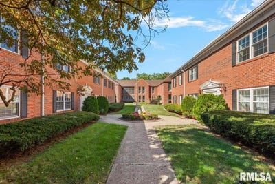 /international/us/1309-s-douglas-avenue-springfield-il-110120039568/
