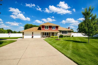 /international/us/451-fair-oaks-drive-south-sioux-city-ne-110108531817/