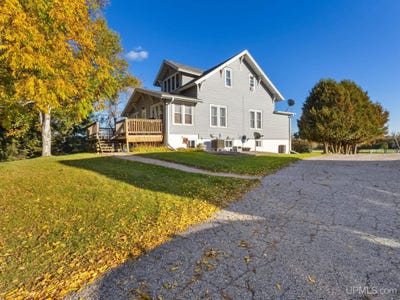 /international/us/w4769-million-dollar-road-menominee-mi-110120129126/