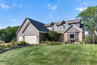 /international/us/3569-gershwin-avenue-n-oakdale-mn-110119731758/