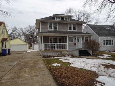 /international/us/1121-10th-street-sheldon-ia-110104535679/