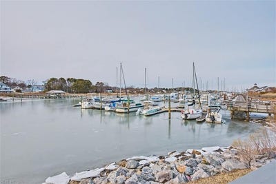 /international/us/1040-porte-harbour-arch-hampton-va-110108095920/