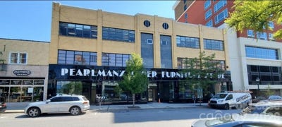 /international/us/25-page-avenue-asheville-nc-110107157843/