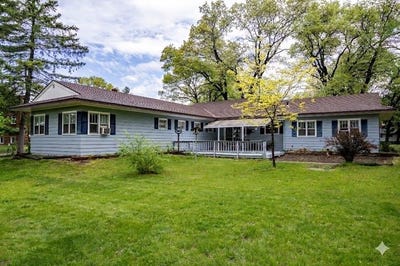 /international/us/149-s-linden-street-adams-wi-110108169614/