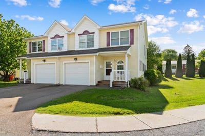 /international/us/15-barbara-lane-winooski-vt-110108534658/