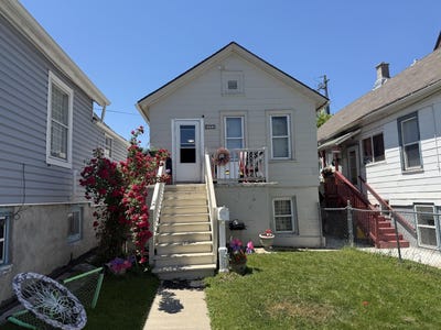 /international/us/1711-s-15th-pl-milwaukee-wi-110108984890/