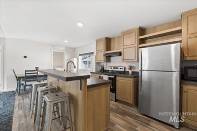/international/us/370-w-12th-s-street-mountain-home-id-110106730065/