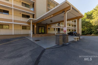 /international/us/3100-w-crescent-rim-dr-boise-id-110100870083/