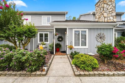 /international/us/1007-21st-avenue-ne-hickory-nc-110119526152/