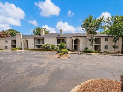 /international/us/605-candler-street-gainesville-ga-110107209763/