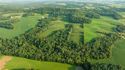 /international/us/0-420th-avenue-menomonie-wi-110101401871/