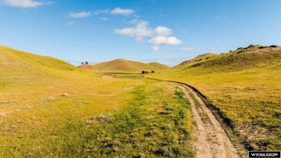 /international/us/161-bighorn-drive-buffalo-wy-110098658128/