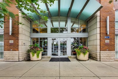 /international/us/933-w-van-buren-street-chicago-il-110108579219/