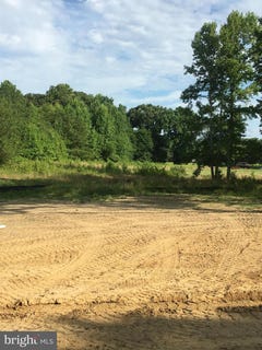 /international/us/7351-spring-hill-court-la-plata-md-110023924198/