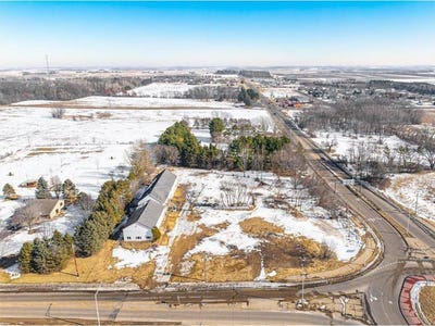 /international/us/903-120th-street-warren-twp-wi-110107484663/