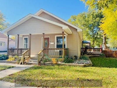 /international/us/2232-19th-avenue-central-city-ne-110103743149/
