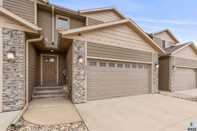 /international/us/4215-n-knob-hill-ct-sioux-falls-sd-110098464324/
