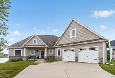/international/us/1241-32nd-street-se-altoona-ia-110110088108/