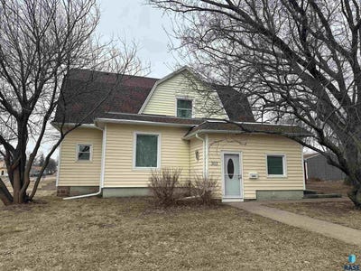 /international/us/303-n-liberty-ave-madison-sd-110106148605/
