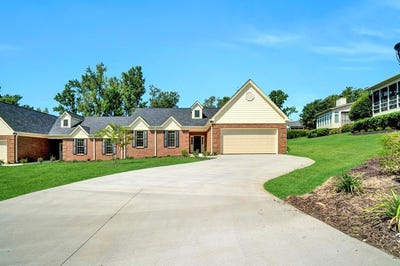 /international/us/126-devon-park-drive-greenwood-sc-110100948502/