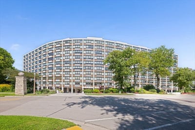 /international/us/1630-sheridan-road-wilmette-il-110119691696/
