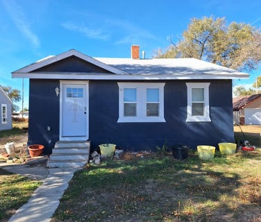 /international/us/833-santa-fe-st-springfield-co-110108258167/