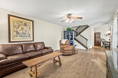 /international/us/2423-sw-danbury-lane-palm-city-fl-110099404964/
