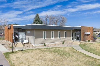 /international/us/2001-7th-street-rapid-city-sd-110107279873/