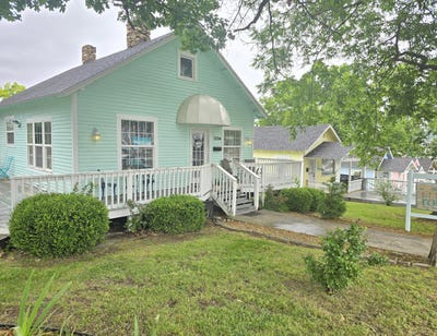 /international/us/223-w-pacific-street-branson-mo-110108281461/