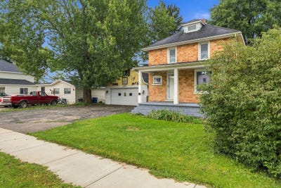 /international/us/114-ward-street-croswell-mi-110119898787/