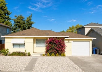 /international/us/120-santa-clara-st-watsonville-ca-110108417295/