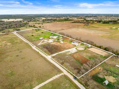 /international/us/2700-auction-barn-belton-tx-110104443991/