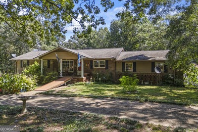 /international/us/329-riverbend-royston-ga-110101219092/