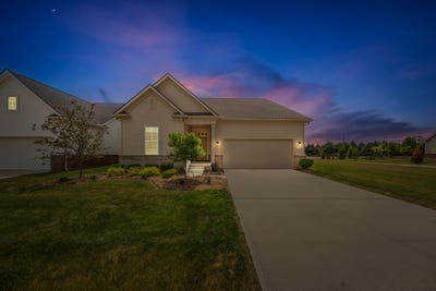 /international/us/3772-park-creek-lane-canton-mi-110108720762/
