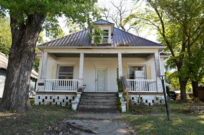 /international/us/804-n-main-street-nevada-mo-110108027519/