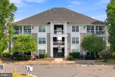 /international/us/8103-lacy-drive-manassas-va-110109993828/