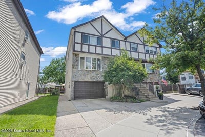 /international/us/90-gary-court-staten-island-ny-110110309472/