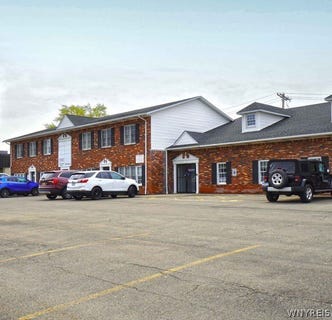 /international/us/2195-sheridan-suite-203-drive-buffalo-ny-110105709913/