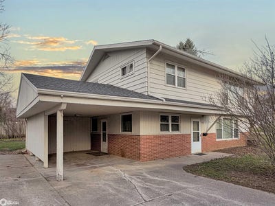 /international/us/203-11th-street-se-hampton-ia-110106813104/