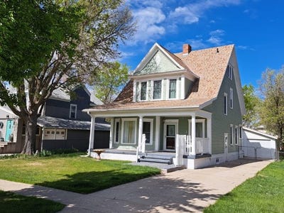 /international/us/627-king-street-chadron-ne-110107965386/