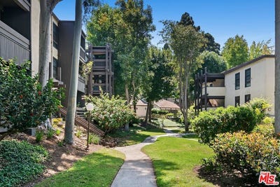 /international/us/7742-redlands-st-los-angeles-ca-110120412203/