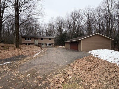 /international/us/n2232-della-lane-medford-wi-110106368483/
